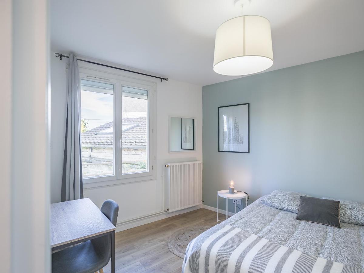 Le St Lambert Proche Cathedrale Parking Gratuit Apartment Troyes Exterior photo